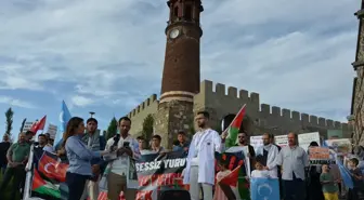 Erzurum'da İsrail'in Gazze'ye yönelik saldırılarını protesto eden sağlık çalışanları 40 haftadır sessiz yürüyüş yapıyor