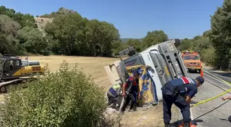 Kütahya'da Kamyon Şarampole Devrildi, Sürücü Hayatını Kaybetti