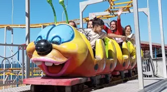 Zonguldak'ta Kur'an kursu tamamlayan öğrenciler lunaparkta eğlendi