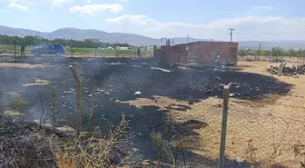 Malatya'nın Darende ilçesinde çıkan arazi yangını söndürüldü