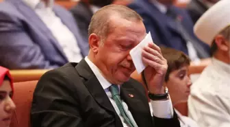 Cumhurbaşkanı Erdoğan'ı ağlatan şiirin yazarı gözaltına alındı