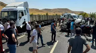 Batman'da trafik kazasında hayatını kaybeden aile, düğün davetiyesinde isimleri kaldı