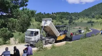 Artvin'de köy yollarına sıcak asfalt döküldü