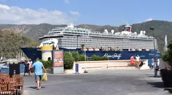 Malta bayraklı kruvaziyer Marmaris'e geldi