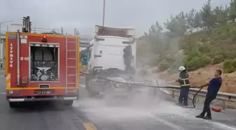 Hatay'ın Belen ilçesinde seyir halindeki tırda çıkan yangın söndürüldü