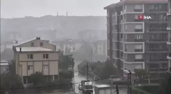 İstanbul'da Silivri'de yaz yağmuru, kısa süreli sağanak yağış etkili oldu