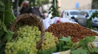 Manisa'da Sezonun İlk Çekirdeksiz Kuru Üzüm Alımı Törenle Başladı