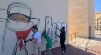 Mardin Artuklu Üniversitesi Öğrencileri Gazze'ye Destek İçin Grafiti Çizdi