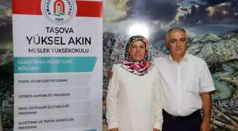 Amasya'da Evli Çift Yıllar Sonra Üniversiteye Başladı