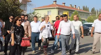 AK Parti İzmir Milletvekili Ceyda Bölünmez Çankırı, Ödemiş'teki yangın mağdurlarını ziyaret etti