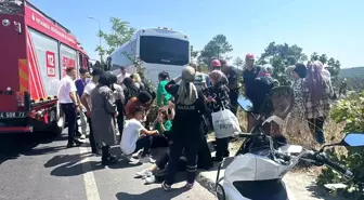 İstanbul Arnavutköy'de İşçi Servisi Kaza Yaptı: 4 Yaralı