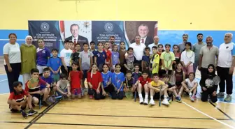 Ağrı'da Badminton Gelişim Kampı ve Zafer Bayramı Müsabakaları Başladı