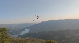 Çorum'un Oğuzlar ilçesindeki Tekke Dağı'na yamaç paraşütü için Uçuş Tescili Belgesi verildi