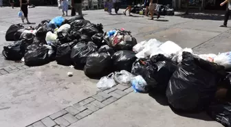 İzmir'de Temizlik İşçileri İş Bıraktı, Çöpler Tepki Çekti