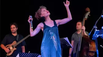 Çağıl Kaya Gümüşlük Müzik Festivali'nde Konser Verdi