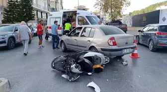 Antalya'da motosiklet ile otomobil çarpıştı: 2 yaralı