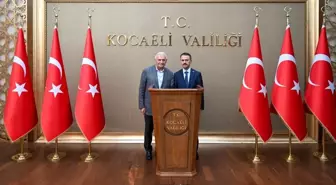 Binali Yıldırım, Kocaeli Valisi İlhami Aktaş'ı ziyaret etti