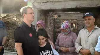 Manisa Valisi Enver Ünlü, Gördes-Salihli yangınından etkilenen mahalleleri ziyaret etti