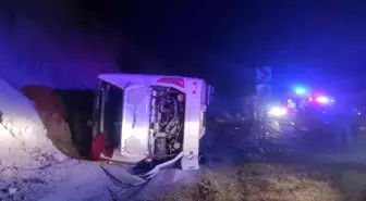 Isparta-Antalya Yolunda Otobüs Kazası: 33 Yaralı