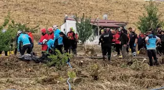 Kayseri'de sel sularına kapılan otomobildeki şahsın cenzesi evin bahçesinde bulundu