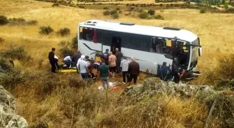 Sivas'ın Gemerek ilçesinde midibüs kazası: Çok sayıda yaralı