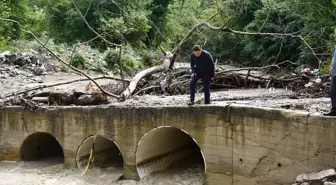 Ayancık Kaymakamı sağanak etkilenen bölgelerde incelemelerde bulundu