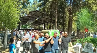 Adana'da su kuyusunda yaşamını yitiren 2 kişinin cenazeleri defnedildi