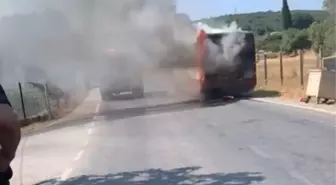 Urla'da Kaçak Göçmenleri Taşıyan Otobüste Yangın Çıktı