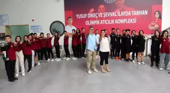 Yusuf Dikeç ve Şevval İlayda Tarhan Mersin'de madalyalarını aldı