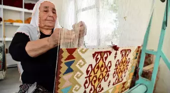 Osmaniye'de 66 Yıldır Kilim Dokuyan Hacer Cafri