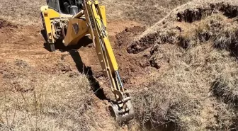 Seydişehir Belediyesi, çukura düşen ineği kurtardı