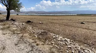 Antalya'da Şiddetli Yağış Sonucu Evler ve Tarım Arazileri Hasar Gördü