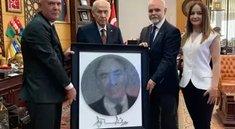 MHP Eskişehir İl Başkanı İsmail Candemir, MHP Genel Başkanı Devlet Bahçeli'ye ziyarette bulundu