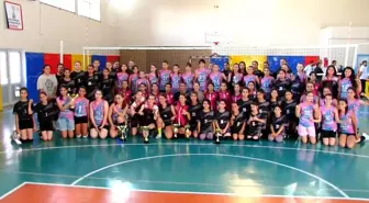 Sultanhanı ve Eskil Kaymakamlığı Voleybol Turnuvası Sona Erdi