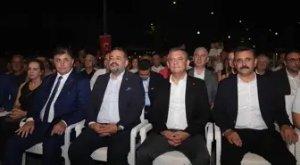 CHP Genel Başkanı Özgür Özel, Suavi'nin konserinin iptal edilmesine tepki gösterdi