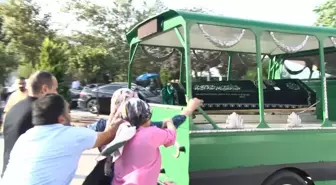 Küçükçekmece'de Metrobüs Kazasında Hayatını Kaybeden Ferhat Uçar Son Yolculuğuna Uğurlandı