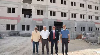 Kırşehir Ahi Evran Üniversitesi Rektörü ve Heyeti Yeni Hastane İnşaatını İnceledi