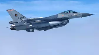 Ukrayna'da F-16 savaş uçağı düştü