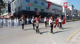 Karamürsel ve Gölcük'te Zafer Bayramı törenleri düzenlendi