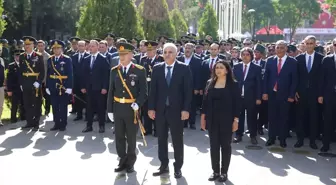 30 Ağustos Zafer Bayramı Diyarbakır, Batman, Elazığ, Siirt, Şırnak, Bingöl ve Mardin'de Kutlandı