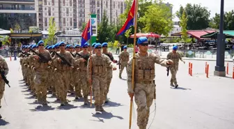 Şırnak'ta 30 Ağustos Zafer Bayramı kutlamalarında komandolar ilgi gördü