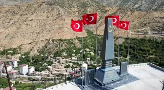 Şırnak'ın Uludere ilçesinde şehit edilen güvenlik görevlileri için dev anıt yapıldı