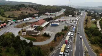 Bolu Dağı'nda Tünel Çalışmaları Nedeniyle Araç Kuyrukları Oluştu