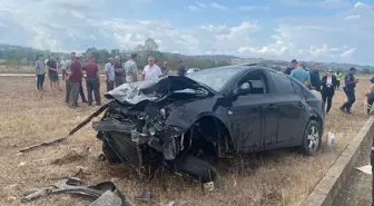 Sakarya'da Otomobil Çarpışması: 1 Ölü, 1 Yaralı