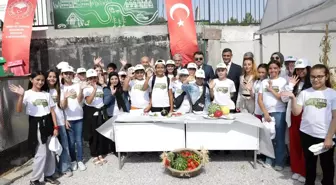 Kütahya Valisi Musa Işın, 'Okuldaki Çiftlik Projesi' hasat programına katıldı