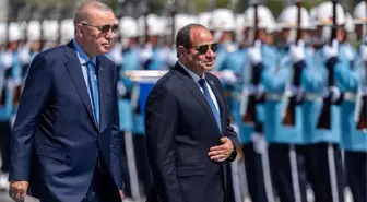 Ankara'da resmi törenle karşılanan Sisi, Türk askerini 'Shukran asker' diyerek selamladı
