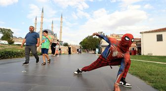 Örümcek Adam, Türkiye Turu Kapsamında Edirne'yi Ziyaret Etti