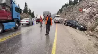 Antalya'nın yüksek kesimlerindeki yağış, kazaları da beraberinde getirdi