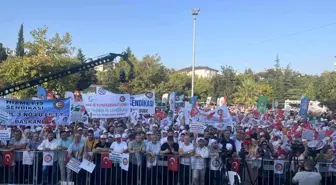 Hak-İş Konfederasyonu Kocaeli'de Miting Düzenledi: Vergide Adalet ve Sendikal Haklar Talep Edildi