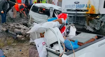 Erzurum İspir'de trafik kazası: 2 ölü, 2 yaralı